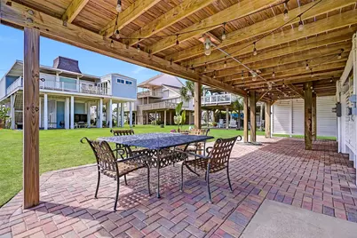 4207 Maison Rouge Court, Galveston, TX 77554 - Photo 38