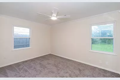 5834 Overdale Street, Houston, TX 77033 - Photo 12