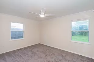 5834 Overdale St, Houston, TX 77033 - Photo 12