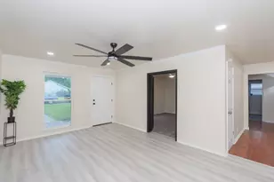 5834 Overdale St, Houston, TX 77033 - Photo 4