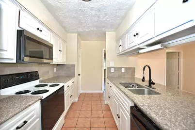 16222 Queensdale Drive, Houston, TX 77082 - Photo 18
