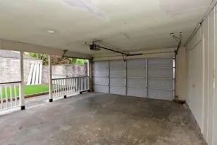 16222 Queensdale Dr, Houston, TX 77082 - Photo 8