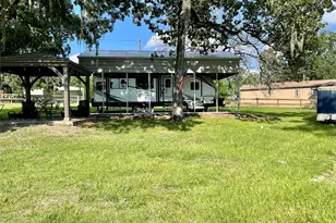 520 Lake Shore Dr, Trinity, TX 75862 - Photo 1