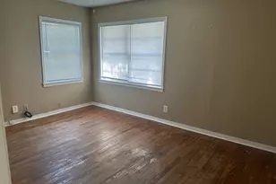 806 N Avenue B, Freeport, TX 77541 - Photo 6