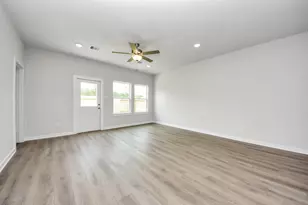 1989 Brookpointe Ln, Dayton, TX 77535 - Photo 10