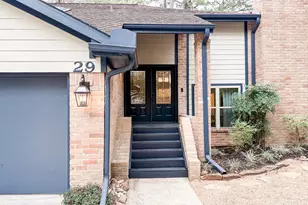 29 Pinewood Forest Ct, The Woodlands, TX 77381 - Photo 2