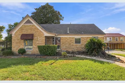 5012 Irvington Boulevard, Houston, TX 77009 - Photo 2