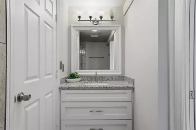 5012 Irvington Boulevard, Houston, TX 77009 - Photo 10