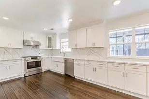 10602 Riverview Dr, Houston, TX 77042 - Photo 20