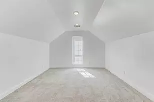 10602 Riverview Dr, Houston, TX 77042 - Photo 42