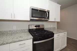 2407 Divot Ln, Navasota, TX 77868 - Photo 12