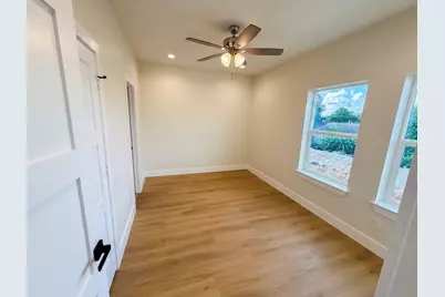 102 Sylvester Road #B, Houston, TX 77009 - Photo 32