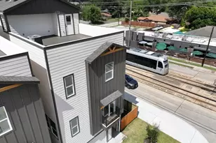 102 Sylvester Rd, Houston, TX 77009 - Photo 2