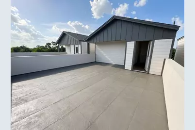 102 Sylvester Road #B, Houston, TX 77009 - Photo 6