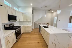 102 Sylvester Rd, Houston, TX 77009 - Photo 20