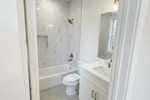 102 Sylvester Rd, Houston, TX 77009 - Photo 34