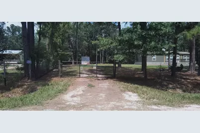 1045 County Rd 6474, Dayton, TX 77535 - Photo 16