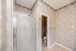 14203 Alamosa Ct, Sugar Land, TX 77498 - Photo 20