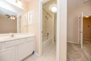 14203 Alamosa Ct, Sugar Land, TX 77498 - Photo 30