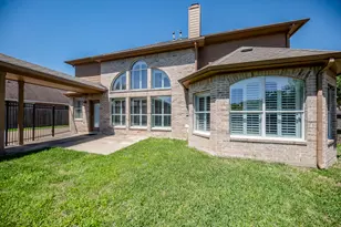 14203 Alamosa Ct, Sugar Land, TX 77498 - Photo 4