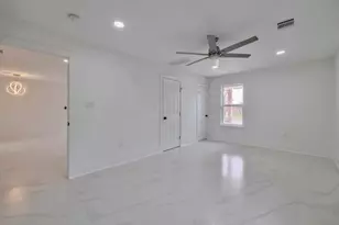 8709 Tarbell Rd, Houston, TX 77034 - Photo 4