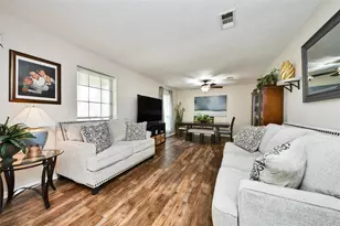 203 Ridgewood Dr, Oak Ridge North, TX 77386 - Photo 6