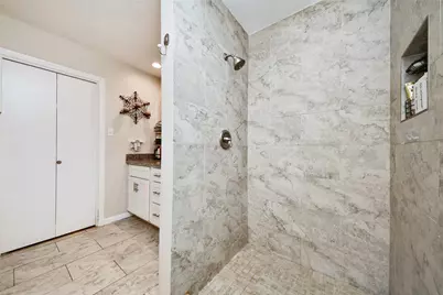 203 Ridgewood Drive, Oak Ridge North, TX 77386 - Photo 32