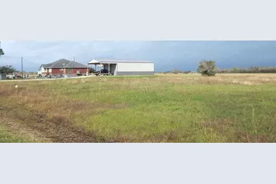 1793 Apache, Angleton, TX 77515 - Photo 2