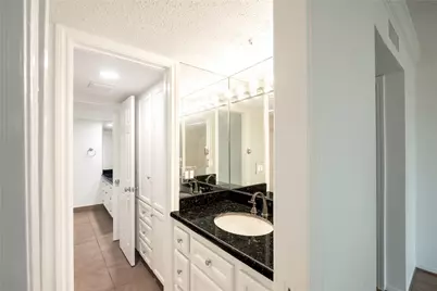 6521 Bayou Glen Road, Houston, TX 77057 - Photo 10