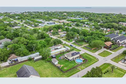 448 7th Street, Dickinson, TX 77539 - Photo 6