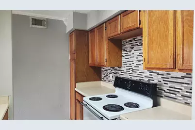 7313 Gulf Fwy #407, Houston, TX 77017 - Photo 8