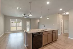 3722 Sage Ln, Huntsville, TX 77340 - Photo 10