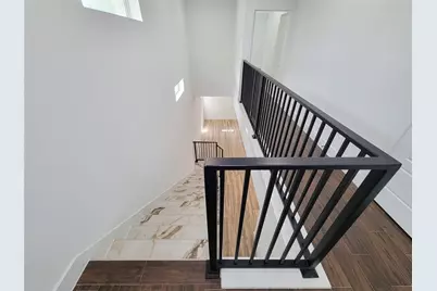 5019 Creekmont Drive, Houston, TX 77091 - Photo 18