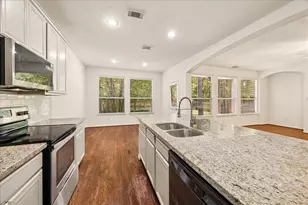 63 Benedict Canyon Loop, The Woodlands, TX 77382 - Photo 10