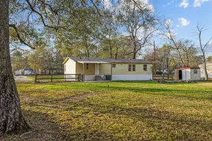 12902 Indian Ridge Dr, Dayton, TX 77535 - Photo 18