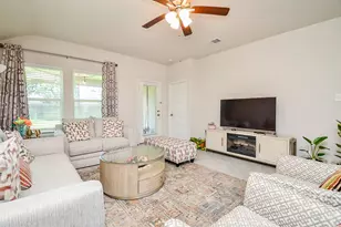12821 S Winding Pines Dr, Tomball, TX 77375 - Photo 18