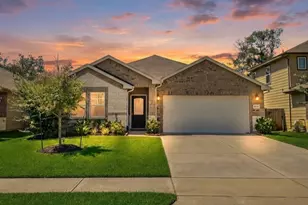 12821 S Winding Pines Dr, Tomball, TX 77375 - Photo 2