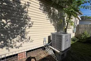 5109 Ave Q 1/2, Galveston, TX 77551 - Photo 20