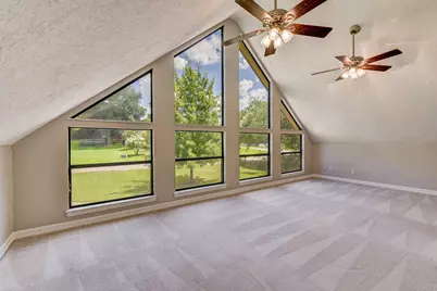 10045 Valley Drive S, Willis, TX 77318 - Photo 38