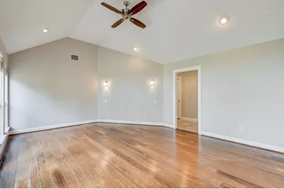 10045 Valley Drive S, Willis, TX 77318 - Photo 22