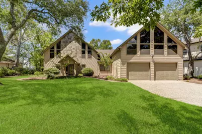 10045 Valley Drive S, Willis, TX 77318 - Photo 1