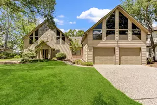 10045 Valley Dr S, Willis, TX 77318 - Photo 4