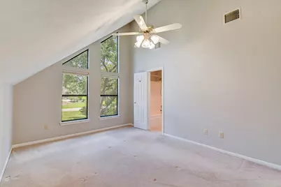 10045 Valley Drive S, Willis, TX 77318 - Photo 32