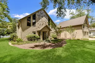 10045 Valley Dr S, Willis, TX 77318 - Photo 2