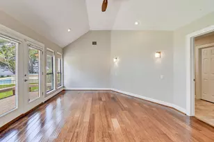 10045 Valley Dr S, Willis, TX 77318 - Photo 24
