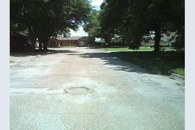204 Circle Drive, Winters, TX 79567 - Photo 6