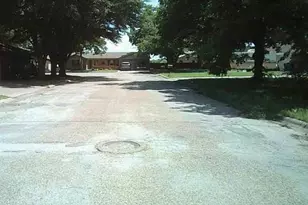 204 Circle Dr, Winters, TX 79567 - Photo 6