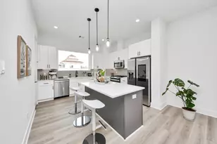 8320 Brecha Ln, Houston, TX 77055 - Photo 20