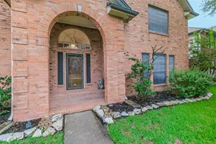 10218 Hedge Way Dr, Houston, TX 77065 - Photo 2