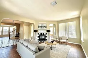 8303 Cliffshire Ct, Houston, TX 77083 - Photo 4